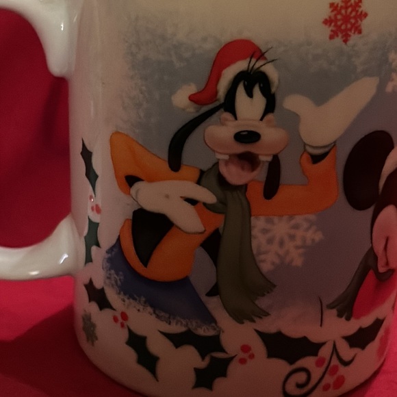Disney Mickey & Friends Enesco Christmas Mug - Picture 9 of 10